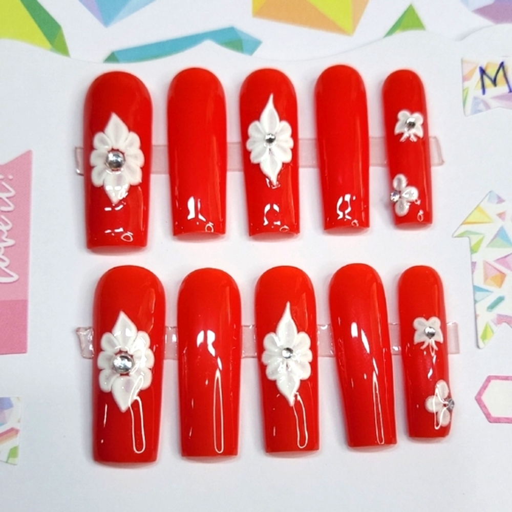 💋Press On Nails - Chic Red 3D Floral Accents